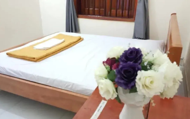 Hoa Chau