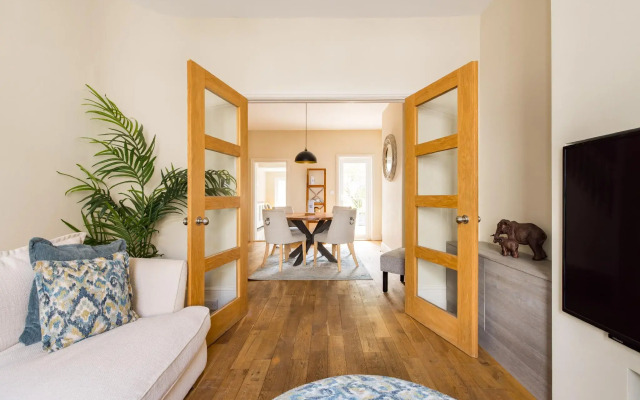 Salisbury Residences by Charles Hope