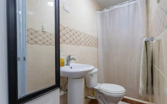 Room in Guest Room - Nice 1br-1bt With Common Picuzzi