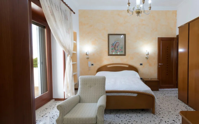 Villa Solare con piscina fronte mare