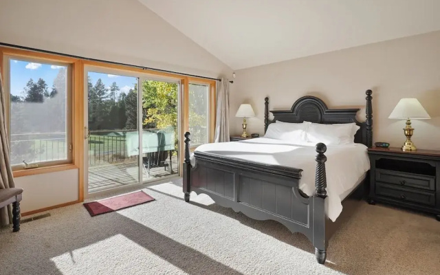 11 Tournament 5 Bedroom Home by RedAwning