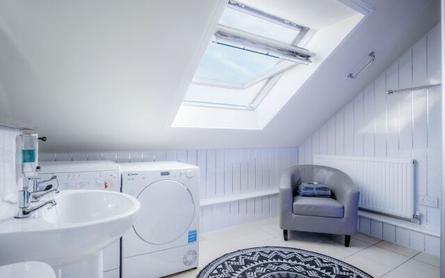 Fulke Street - 2 Bedroom Apartment - Milford Haven