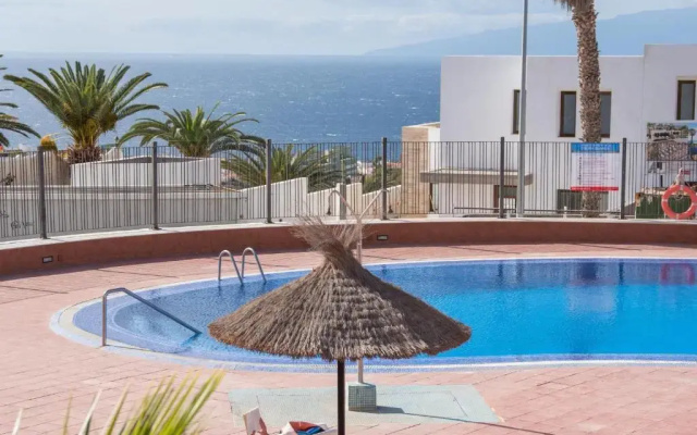 C103 big terrace, pool!