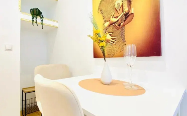 Charming 4 Bedroom Apartment Ottakring