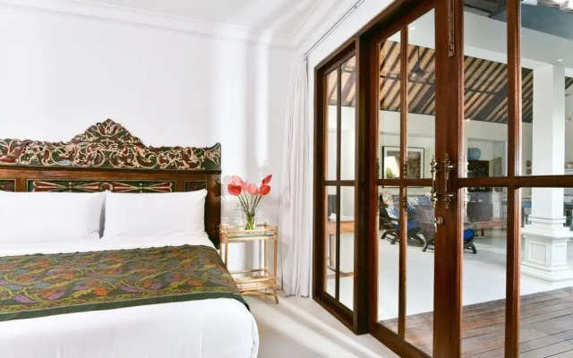 Villa Merah Seminyak