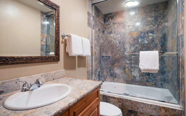 Bear Creek Lodge 112a 1 Bedroom Condo by Alpine Lodging Telluride