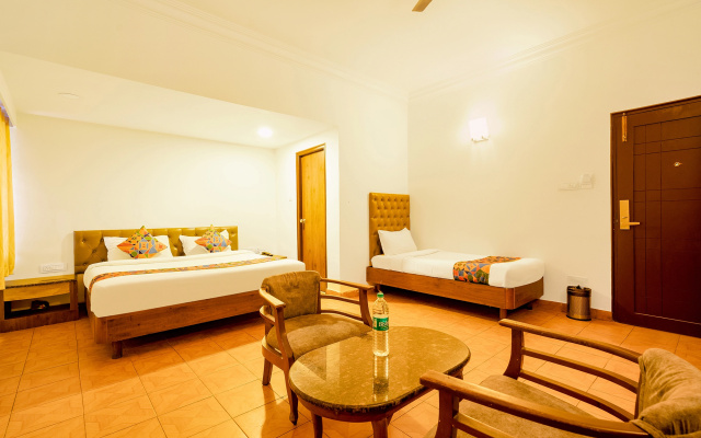 Fabhotel Royale Basant Residency