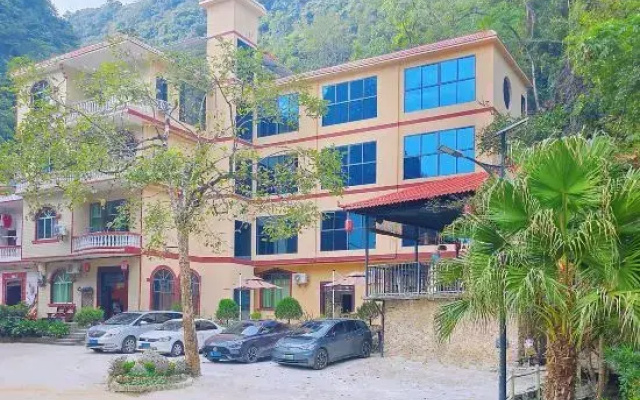 Yishan Bishui Inn