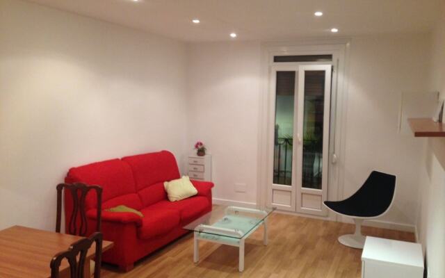 Апартаменты Spacious Central Old Town Apartment комната для гостей