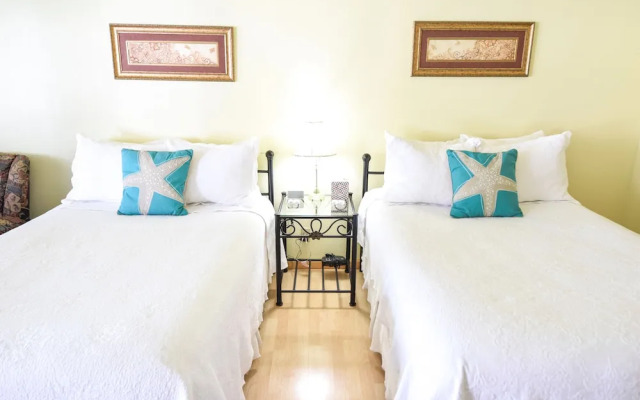 Sea Treasures Inn