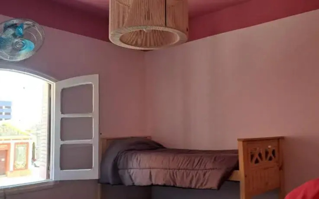 Hostel LQueen 1