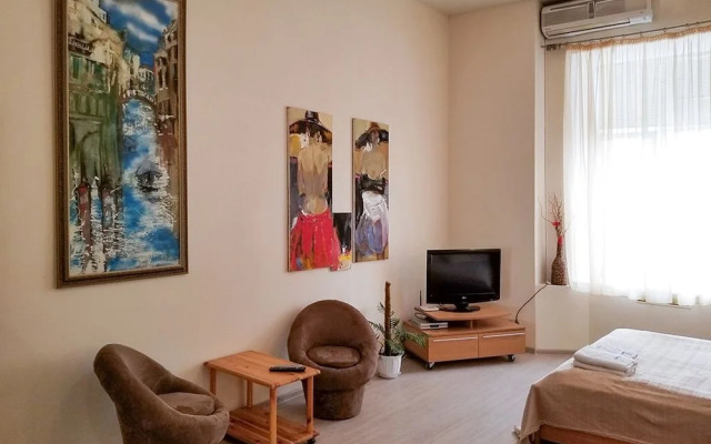 Апартаменты Home-Hotel, Михайловский пер., 9б-2
