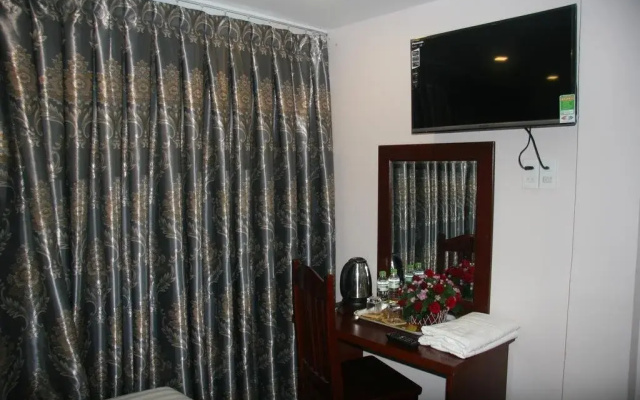 Yumi Hotel