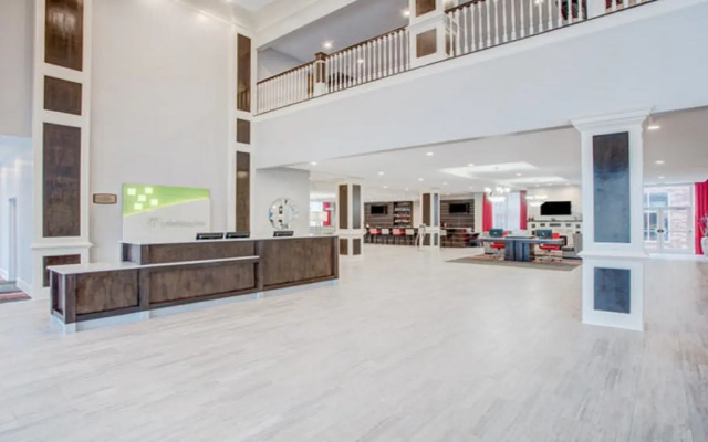 Holiday Inn & Suites Lafayette North by IHG