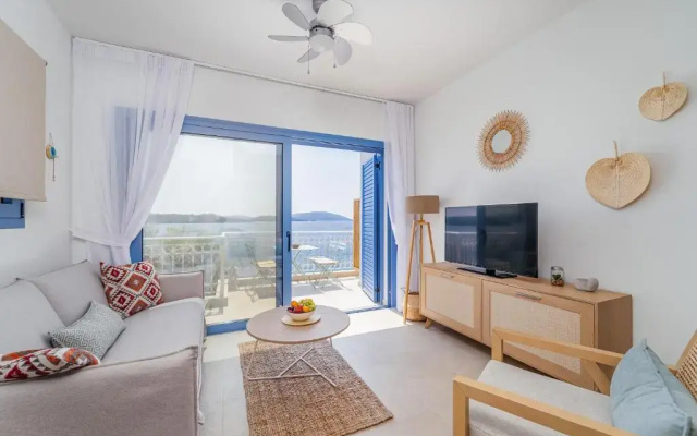 Lefkada Blue Luxury Apartments B6, Perigiali Entrance level
