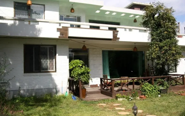 V Mansion Guesthouse