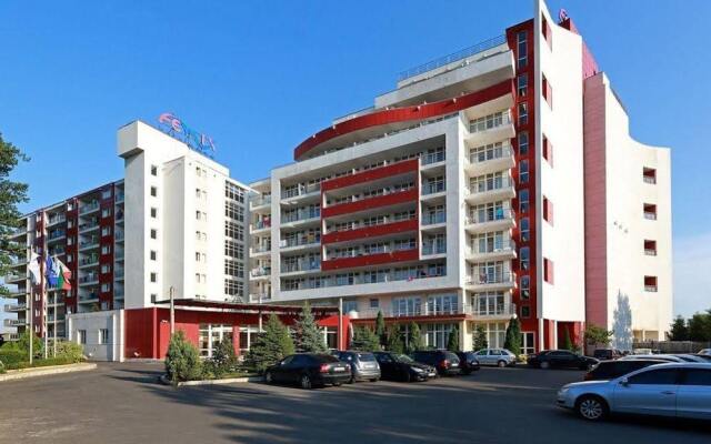 Hotel Fenix - Halfboard вид на фасад