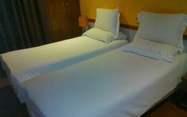 Ephira Hotel