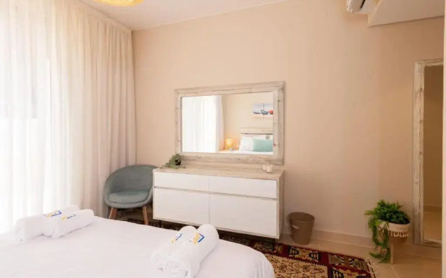Pleasant & Calming 1 BDR Mangroovy Free Pool & Beach Access