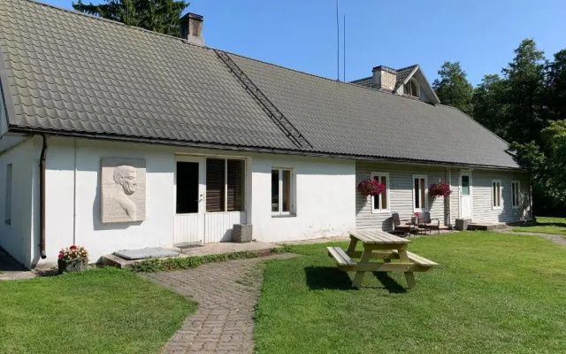 Tooraku Turismitalu
