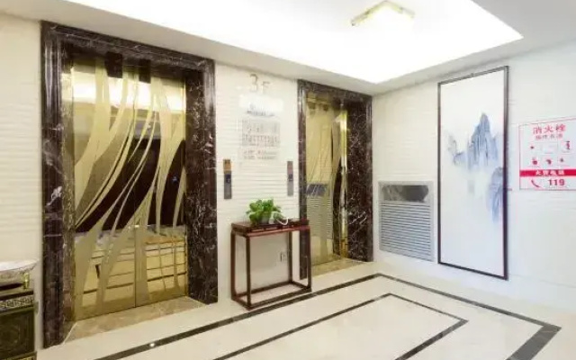 Huayun Hotel