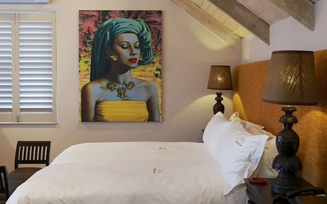 Abalone Hotel & Villas