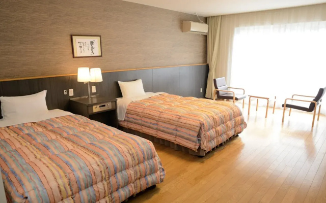 Yuki Lodge