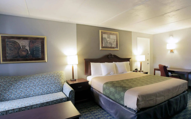 Econo Lodge Austin North near The Domain