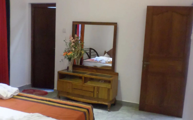 Leos Home Stay