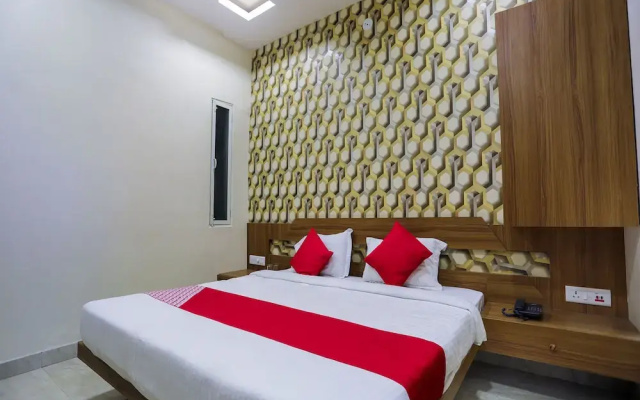 OYO 16163 Hotel Shri Hari