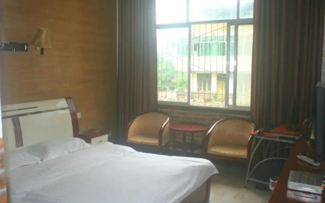 Hongming Business Hotel
