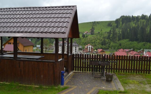 Гостиница Cottage Panskyi Kut вид на фасад