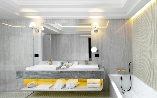 Hotel Tresor