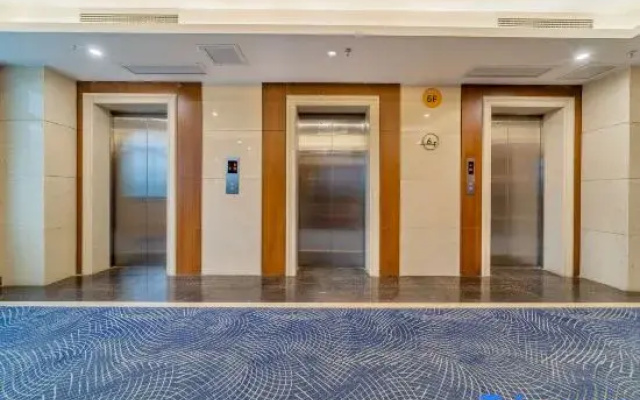 Starway Hotel (Chongqing Auto Expo Center Sanyawan Metro Station)