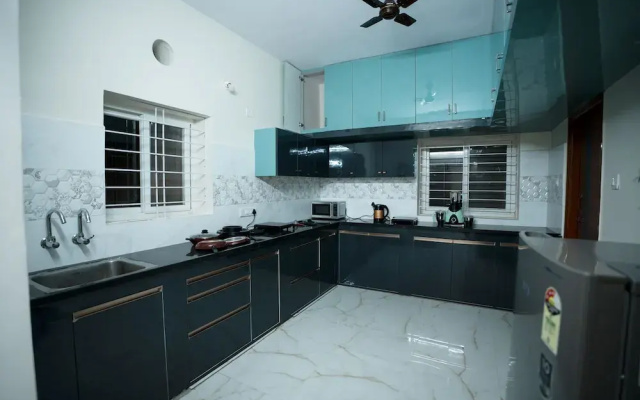 Yellow Bells Serviced Apartments Hitech City