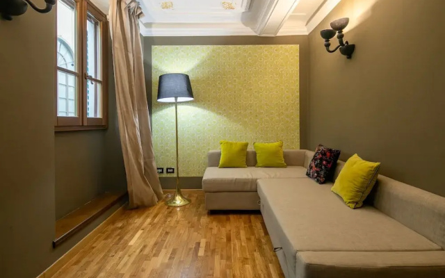 Uffizi Romantic Flat by Mmega