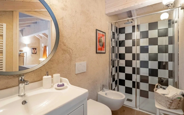 Green Lodge - Apartment 6 - 1 BR 1 Bath