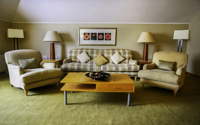 Regency Park Hotel