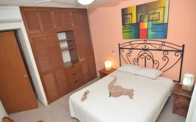 2BR Condo ground level Rinconada Del Sol