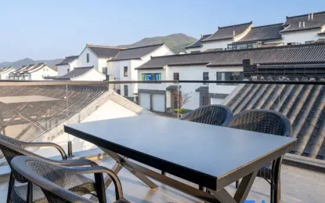 Yulu Leisure Holiday Villa