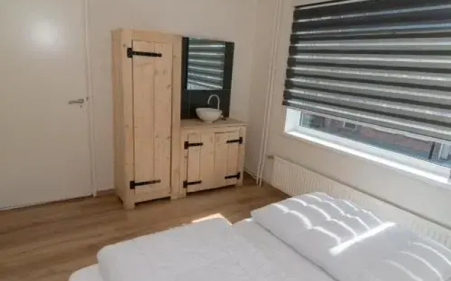Heerlijk ruime vakantiewoning centrum Breskens - Dorpsstraat 48