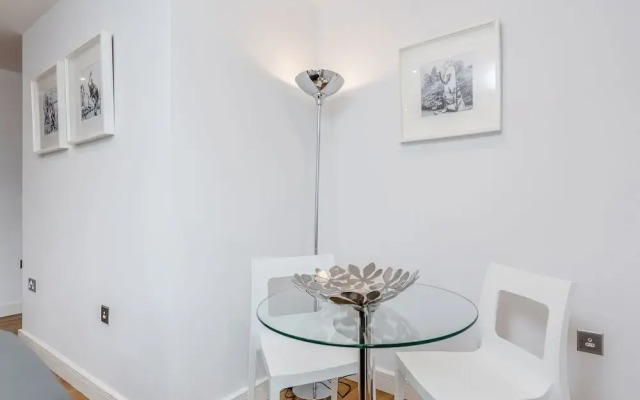 Roomspace Serviced Apartments - Abbot's Yard