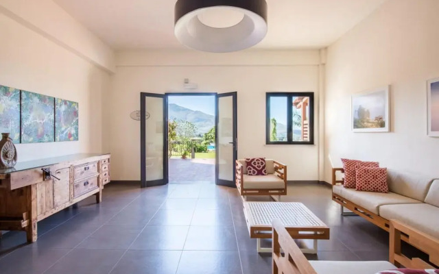 L Ulivo Blu - One-bedroom With Garden by Wonderful Italy