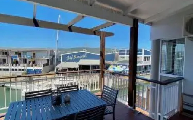 Waterfront - 18 Spinniker Knysna Quays