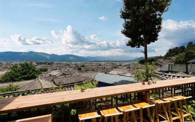 Blossom Hill Inn Lijiang Springland
