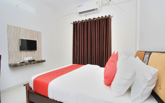 OYO 12033 Hotel Royal Residence
