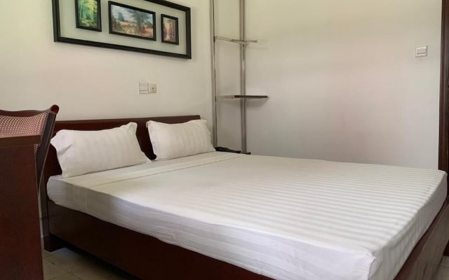 Djibson Hotels in Cotonou, Benin from 94$, photos, reviews - zenhotels.com guestroom