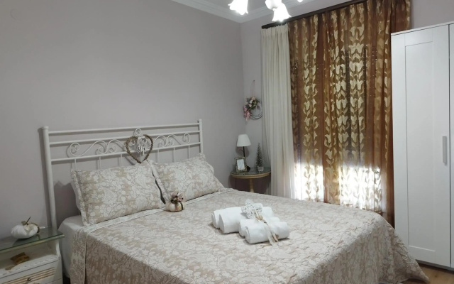 Mary's Dreamy Maisonette