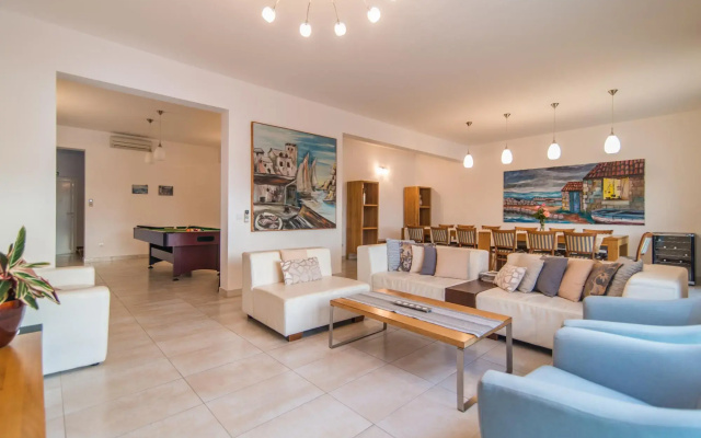 Mirca in Supetar With 7 Bedrooms and 6 Bathrooms
