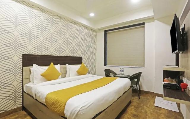 Hotel Aerostar Gold Near Yashobhoomi